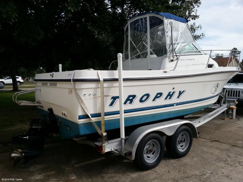 Slide: The Image of Bayliner 2052 Trophy 1998 - 2