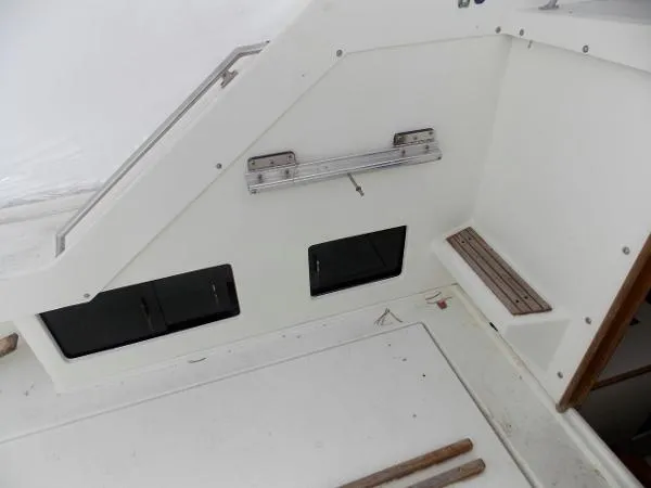 Slide: The Image of Luhrs Alura 1986 - 10