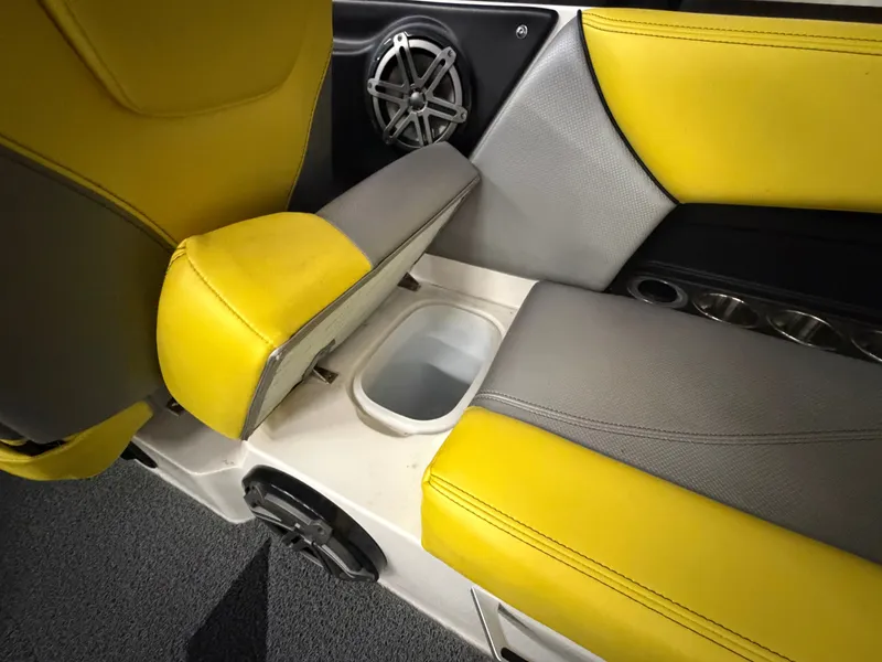 Slide: The Image of MasterCraft X23 2016 - 27