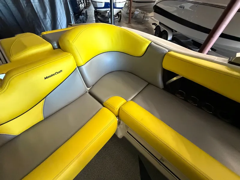 Slide: The Image of MasterCraft X23 2016 - 28