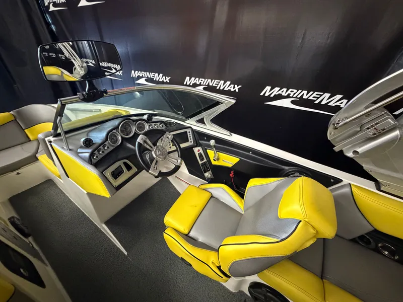 Slide: The Image of MasterCraft X23 2016 - 37