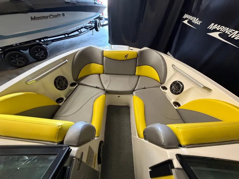 Slide: The Image of MasterCraft X23 2016 - 49