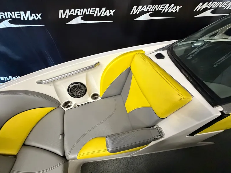 Slide: The Image of MasterCraft X23 2016 - 51
