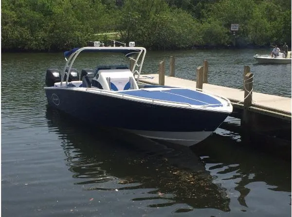 Slide: The Image of Avanti 36 Offshore Fisherman 2011 - 3