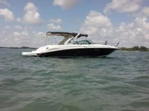 Slide: The Image of Sea Ray Sun Sport 2005 - 0