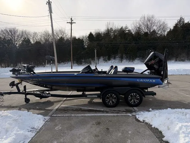 Slide: The Image of Caymas CX 20 2021 - 17