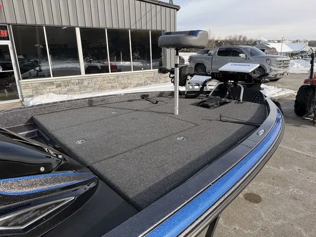 Slide: The Image of Caymas CX 20 2021 - 8