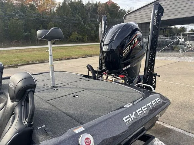 Slide: The Image of Skeeter ZXR21 2023 - 17