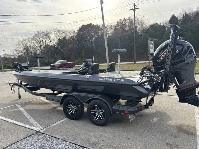 Slide: The Image of Skeeter ZXR21 2023 - 18