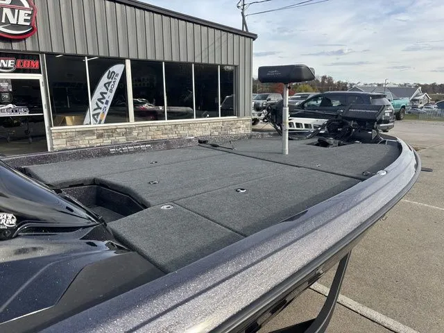 Slide: The Image of Skeeter ZXR21 2023 - 7