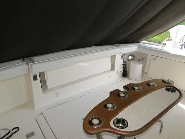 Slide: The Image of Tiara 4100 Open 2000 - 8