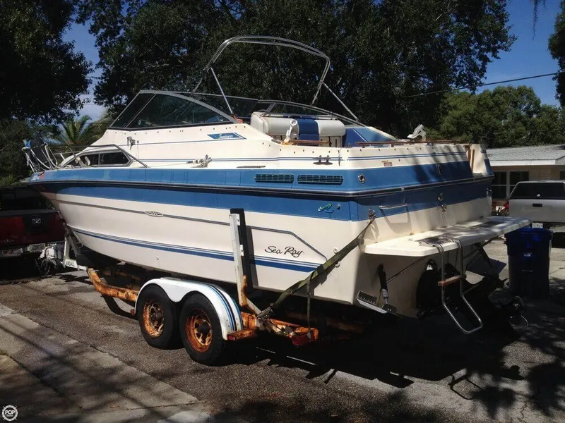 Slide: The Image of Sea Ray 270 Sundancer 1987 - 8