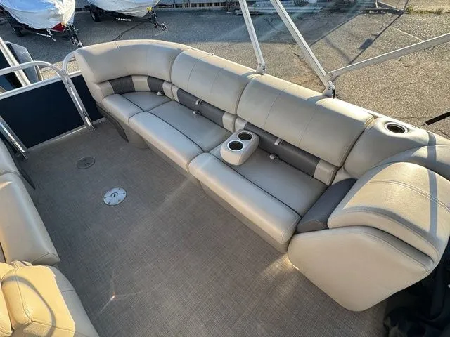 Slide: The Image of Sun Tracker Party Barge 22 XP3 2021 - 27