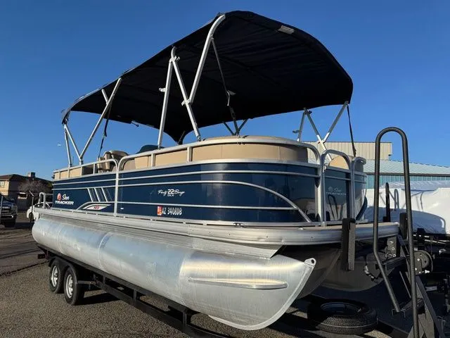 Slide: The Image of Sun Tracker Party Barge 22 XP3 2021 - 54