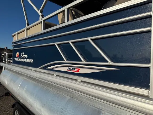 Slide: The Image of Sun Tracker Party Barge 22 XP3 2021 - 56