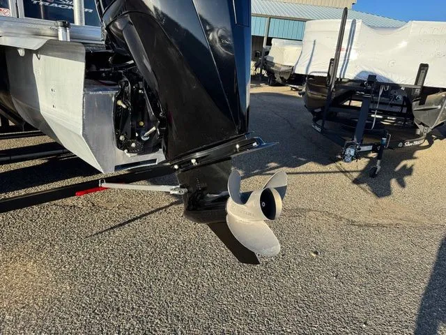 Slide: The Image of Sun Tracker Party Barge 22 XP3 2021 - 7