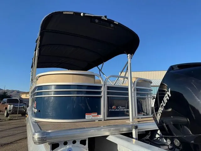 Slide: The Image of Sun Tracker Party Barge 22 XP3 2021 - 9