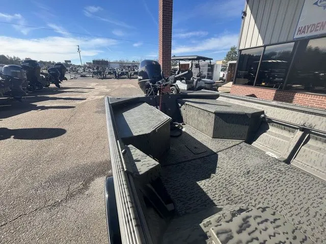 Slide: The Image of War Eagle 548 Ldv 2026 - 16