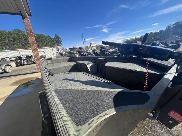 Slide: The Image of War Eagle 548 Ldv 2026 - 5