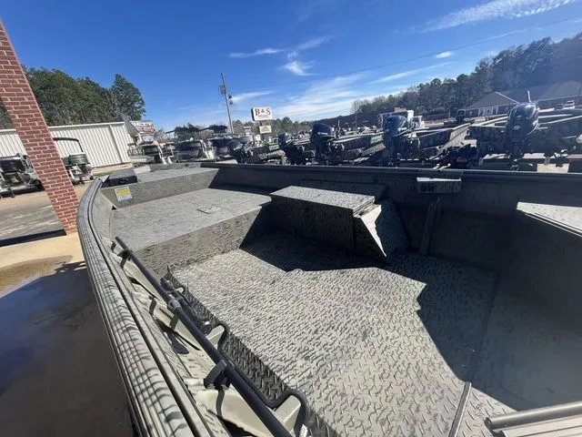 Slide: The Image of War Eagle 548 Ldv 2026 - 7