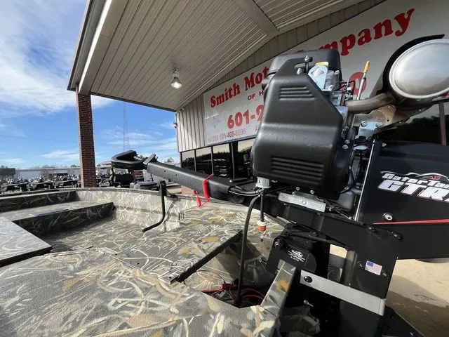 Slide: The Image of War Eagle 1853 Gladiator 2026 - 17