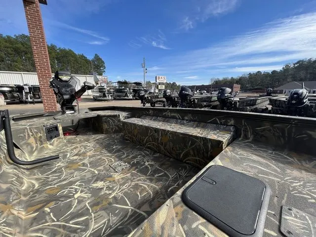 Slide: The Image of War Eagle 1853 Gladiator 2026 - 9