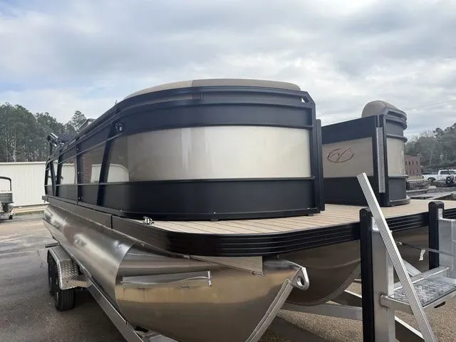 Slide: The Image of Veranda VR235VL 2026 - 3