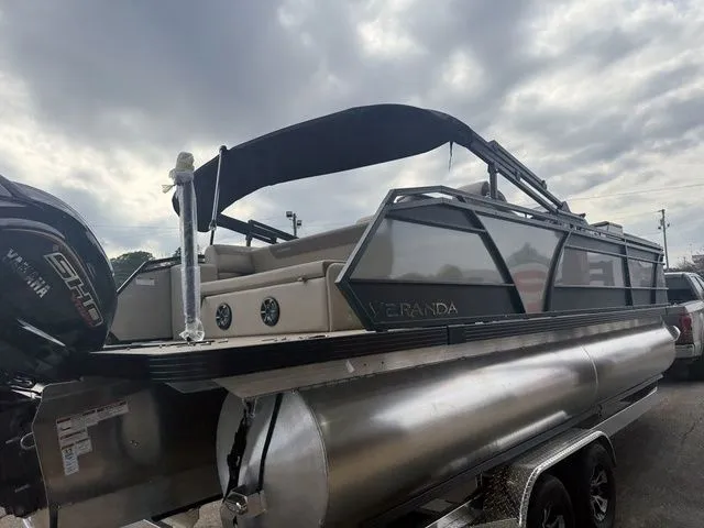 Slide: The Image of Veranda VR235VL 2026 - 5