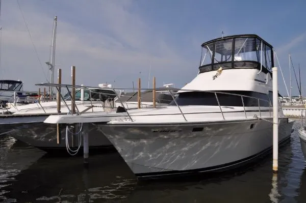 Slide: The Image of Luhrs 400 Convertible 1989 - 0