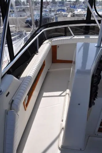 Slide: The Image of Luhrs 400 Convertible 1989 - 10