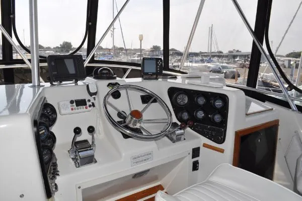 Slide: The Image of Luhrs 400 Convertible 1989 - 6