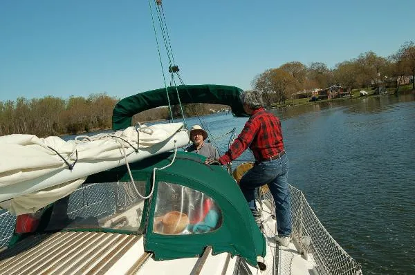 Slide: The Image of Seafarer Sloop 1981 - 10