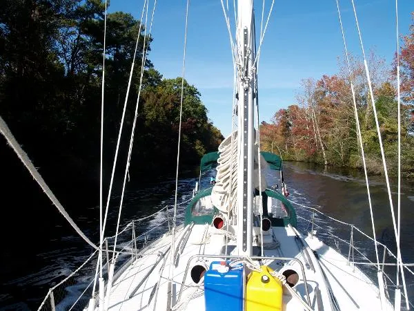 Slide: The Image of Seafarer Sloop 1981 - 5