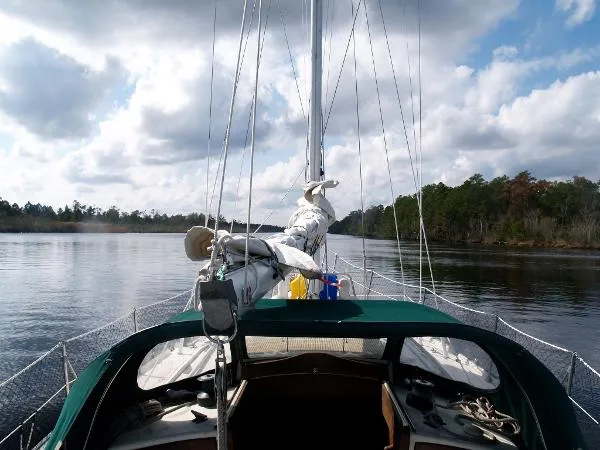 Slide: The Image of Seafarer Sloop 1981 - 6