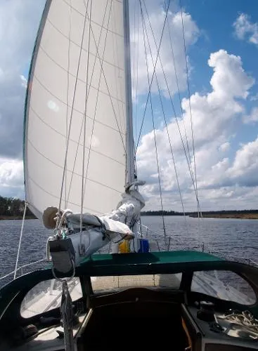 Slide: The Image of Seafarer Sloop 1981 - 7