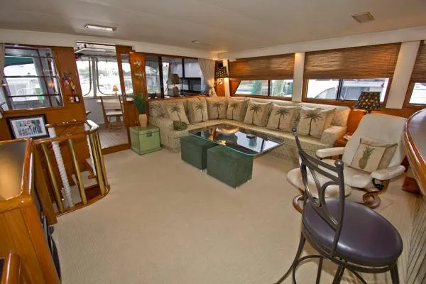 Slide: The Image of Vantare Cockpit Motor Yacht 1988 - 3