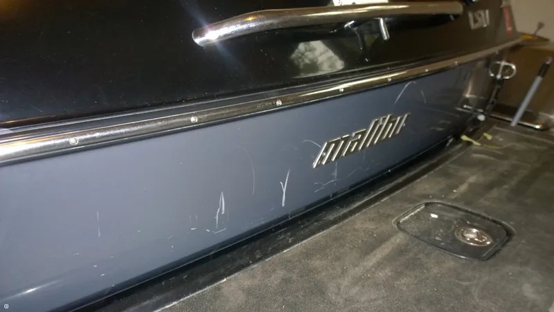 Slide: The Image of Malibu 23 Wakesetter LSV 2007 - 10