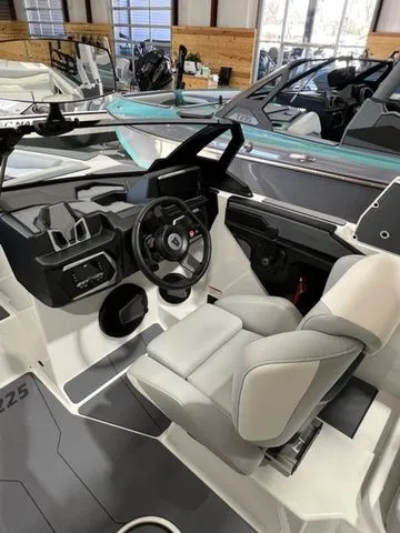 Slide: The Image of Axis Wake Research AXIS A225 2026 - 13