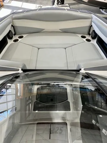 Slide: The Image of Axis Wake Research AXIS A225 2026 - 14