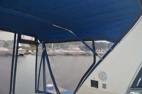 Slide: The Image of Sea Ray 310 Sundancer 2000 - 11