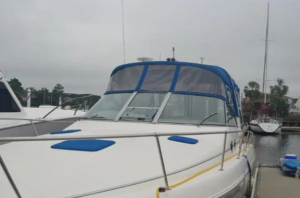 Slide: The Image of Sea Ray 310 Sundancer 2000 - 3