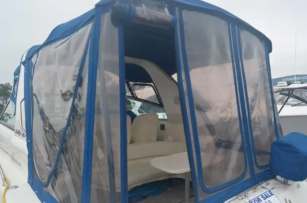 Slide: The Image of Sea Ray 310 Sundancer 2000 - 6
