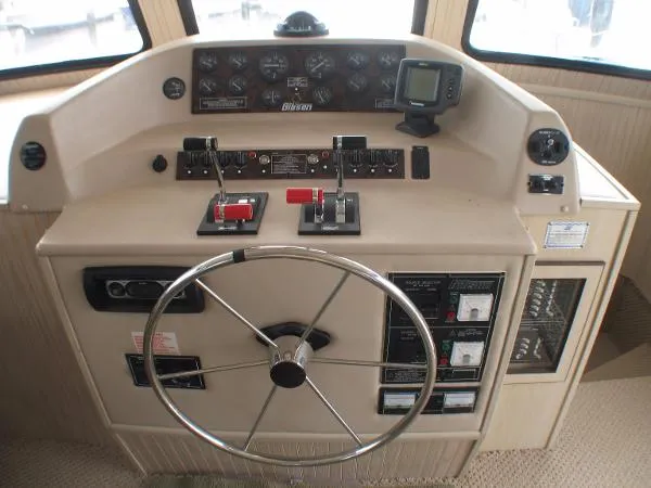Slide: The Image of Gibson 50 Cabin Yacht 2004 - 10