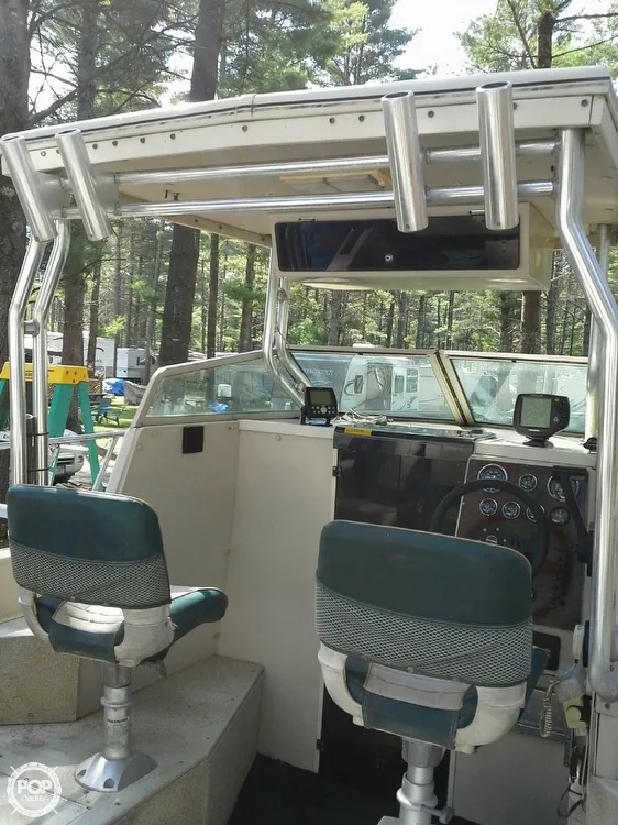 Slide: The Image of Crestliner 2360 Eagle 1998 - 11