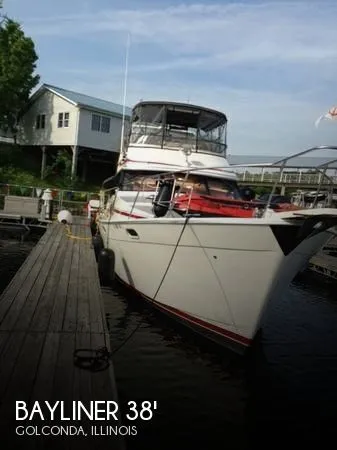 Slide: The Image of Bayliner 3888 Motoryacht 1990 - 0