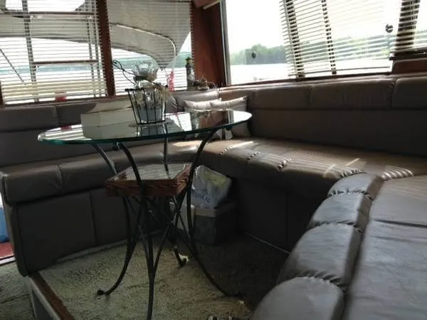 Slide: The Image of Bayliner 3888 Motoryacht 1990 - 5