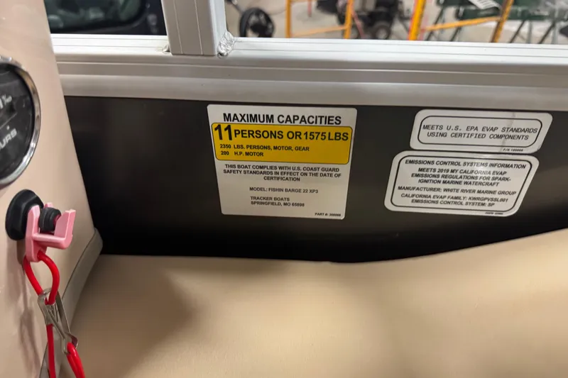 Slide: The Image of 2019 Sun Tracker Fishin' Barge 22 XP3 capacity label, 11 persons or 1575 lbs. - 16