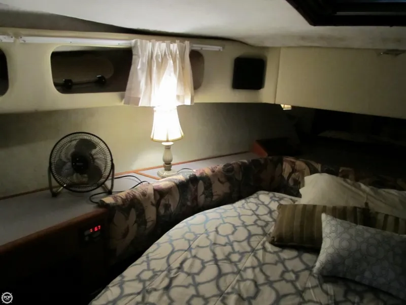 Slide: The Image of Bayliner 3888 Motoryacht 1991 - 2
