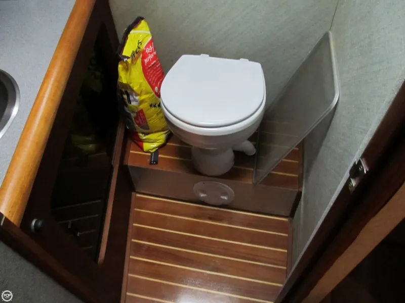 Slide: The Image of Bayliner 3888 Motoryacht 1991 - 6