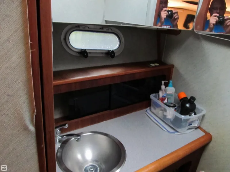 Slide: The Image of Bayliner 3888 Motoryacht 1991 - 7